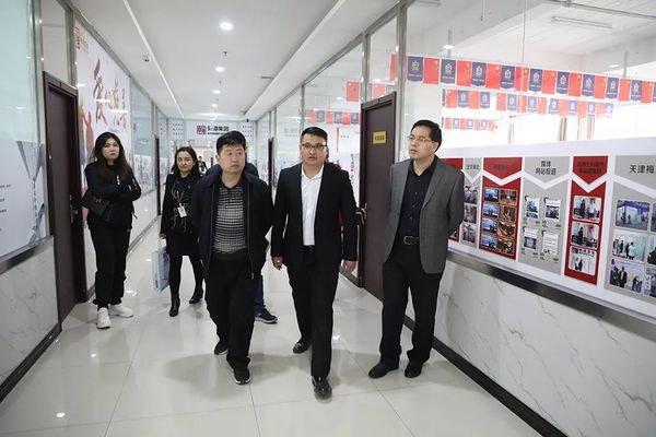 乾港集團(tuán) 乾港集團(tuán)